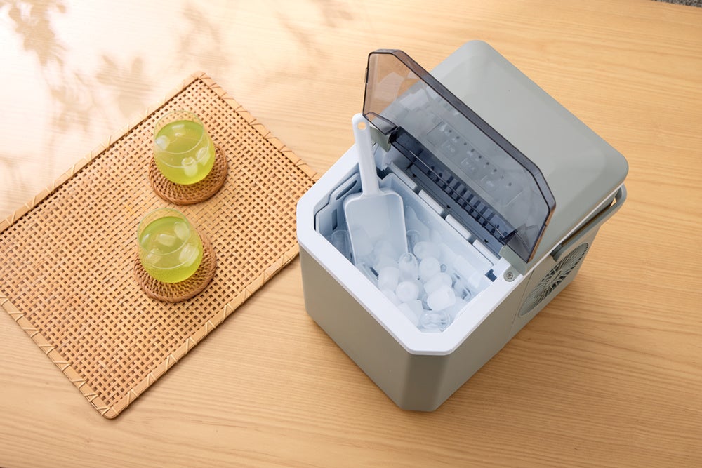 最短6分で製氷。「simplus」シリーズから新たな家庭用製氷機を新発売