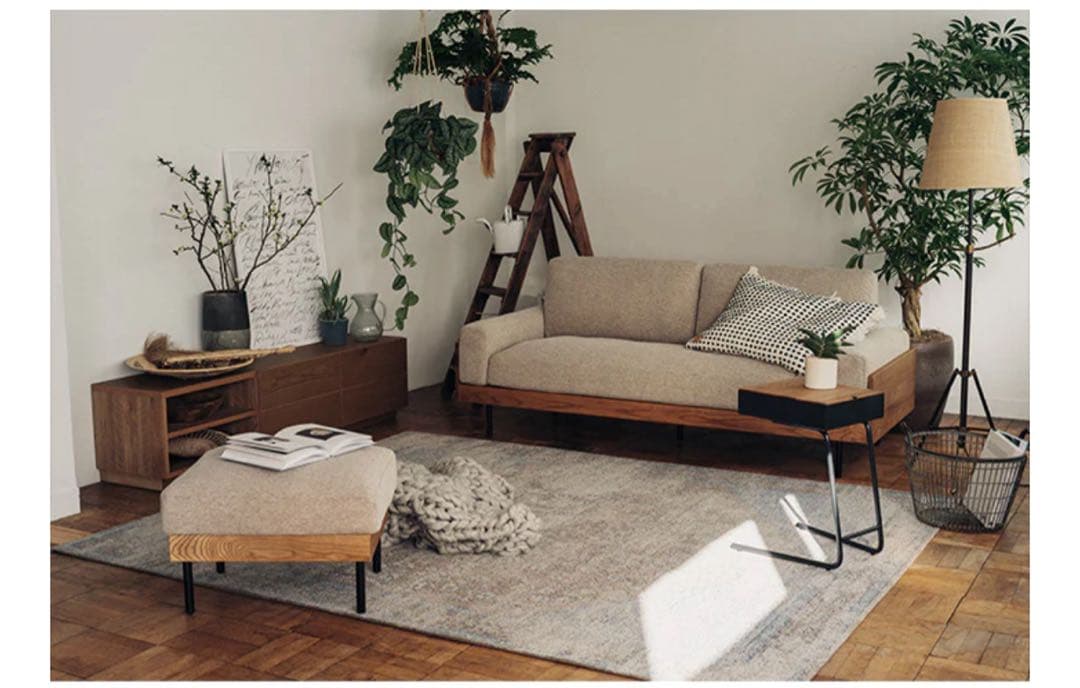 【送料込】【直接引き取り可】 unico TREL カバーリングオットマン unico(ウニコ)のTREL(トレル)カバーリングオットマンです。脚には